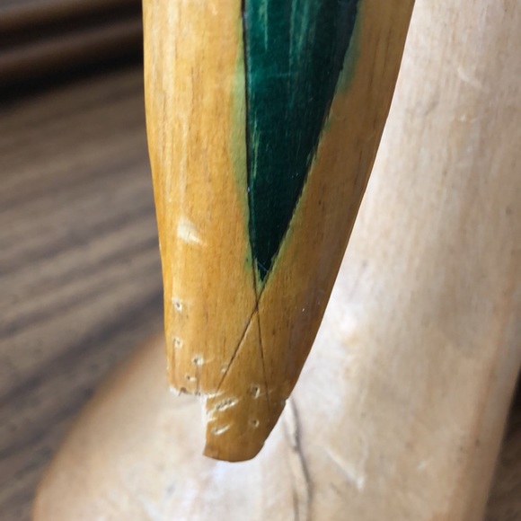 MAKE AN OFFER! Vintage Hand Carved Tropical Bird from Nassau - Picture 10 of 10